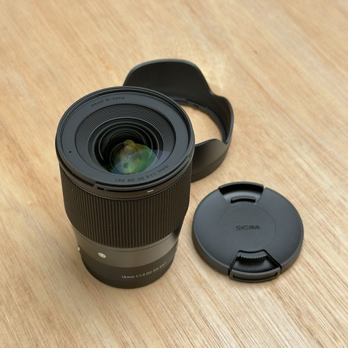 Sigma 16mm dc dn - f/1.4,